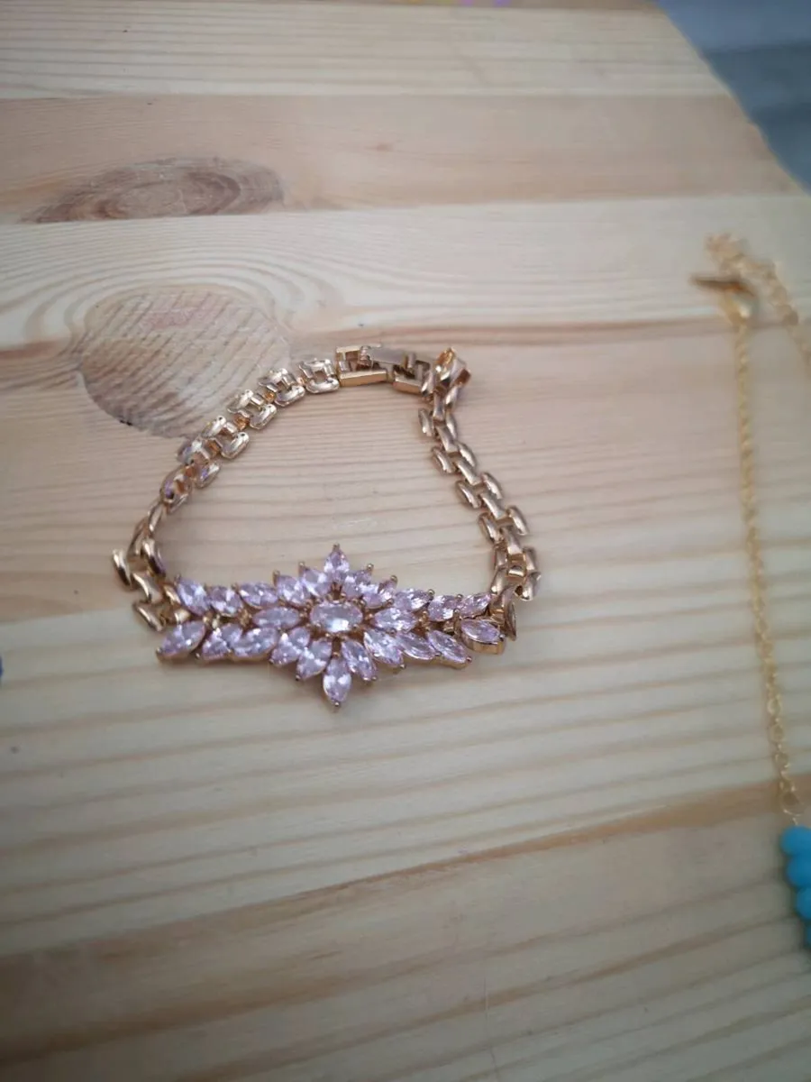 Two bracelets and two necklaces 60 euro - Image 3