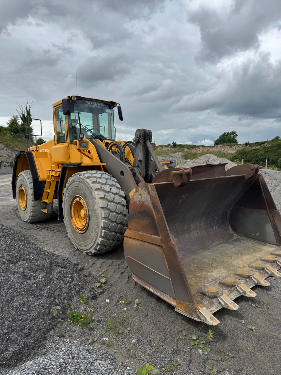 2004 VOLVO L180E LOADING SHOVEL - Image 2