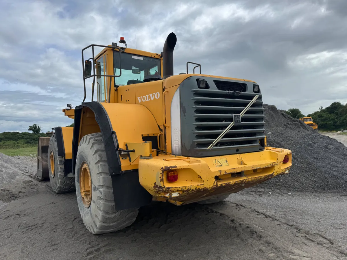 2004 VOLVO L180E LOADING SHOVEL - Image 3