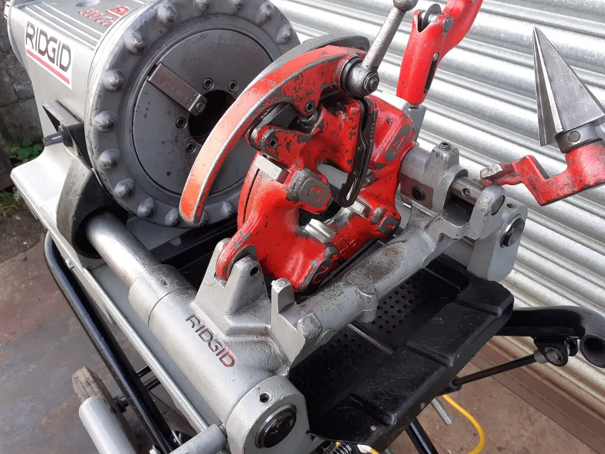 RIDGID 300 COMPACT THREADING MACHINE - Image 2
