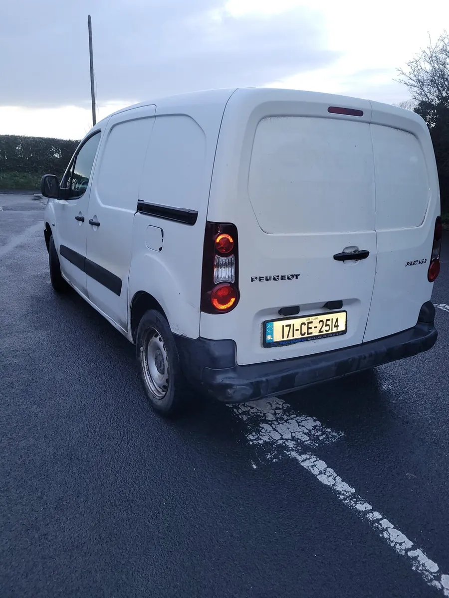2017 Peugeot Partner - Image 2
