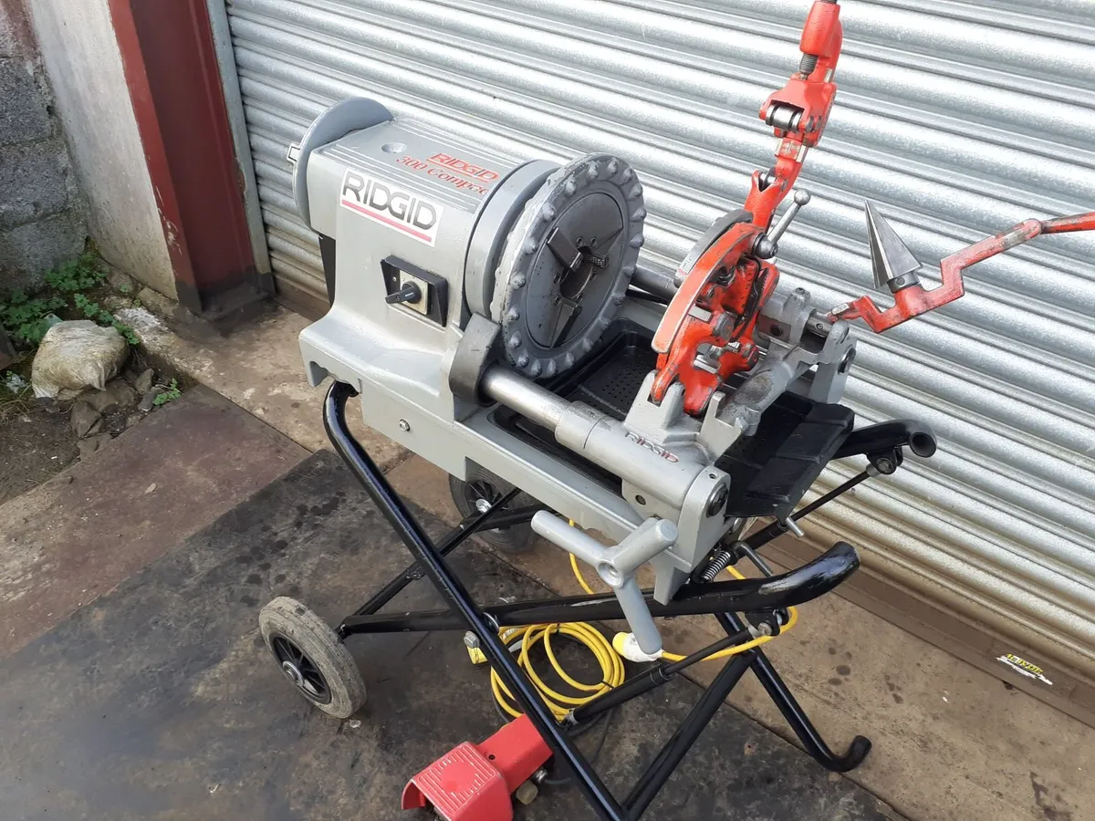 RIDGID 300 COMPACT THREADING MACHINE - Image 1