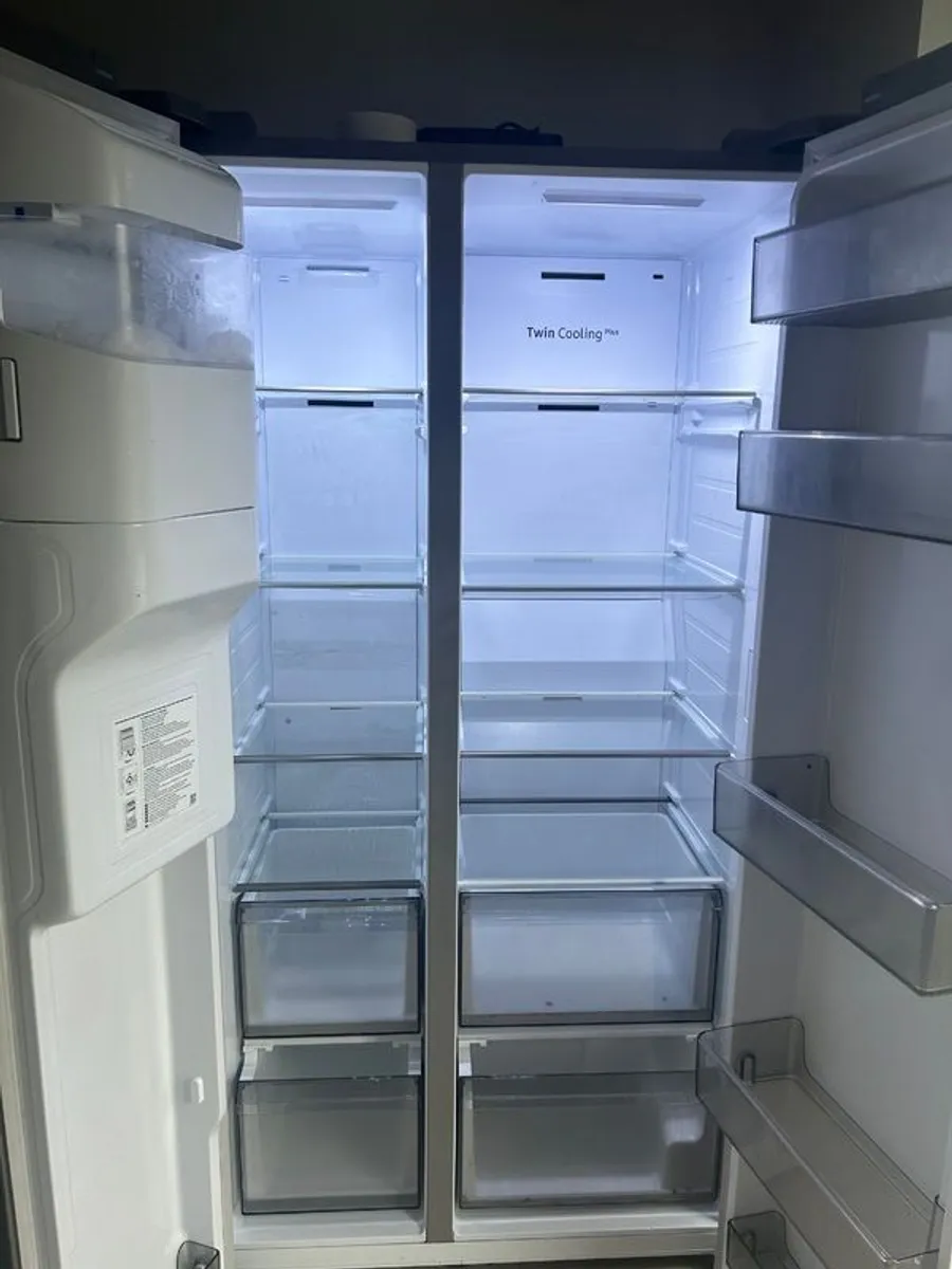 Samsung American fridge freezer - Image 2