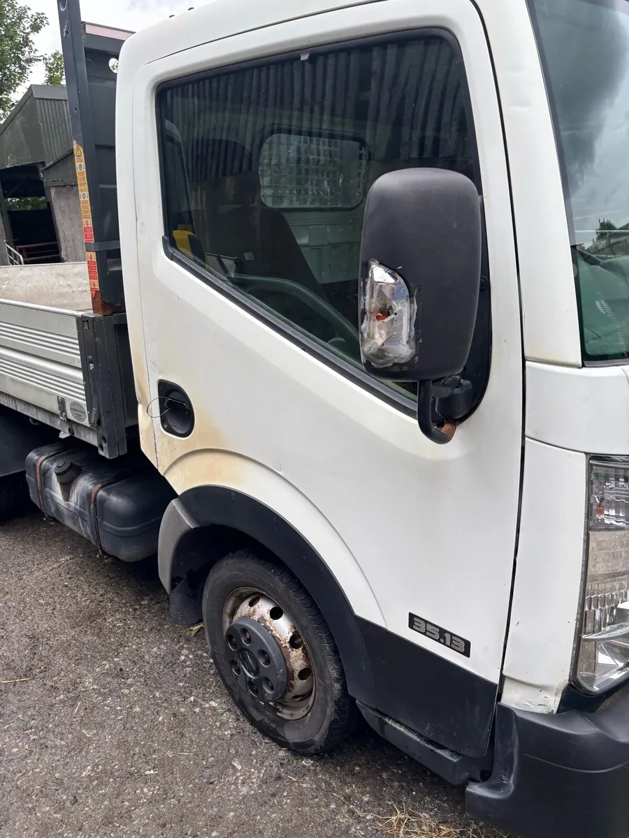 Nissan cabstar NT400 tipper - Image 3