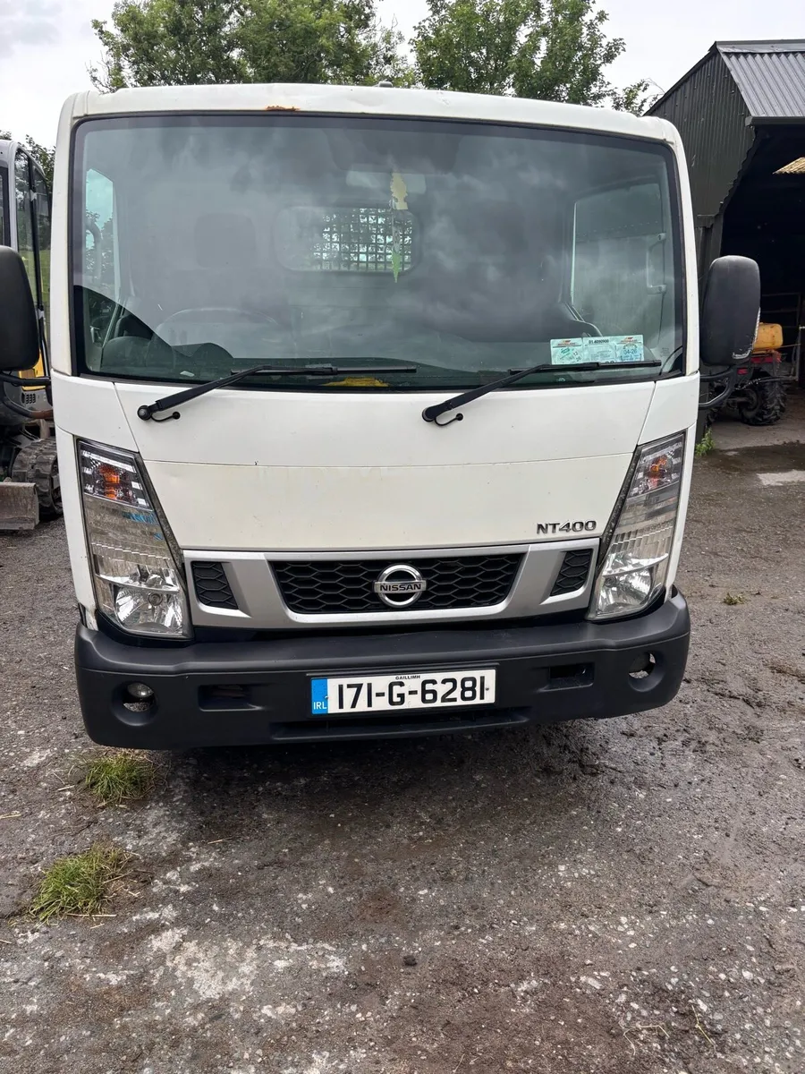 Nissan cabstar NT400 tipper - Image 1