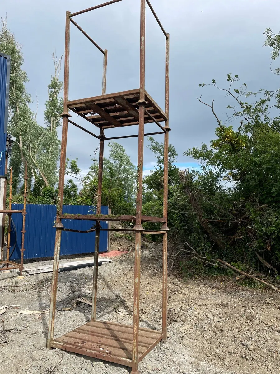 Steel stacking crates - Image 2