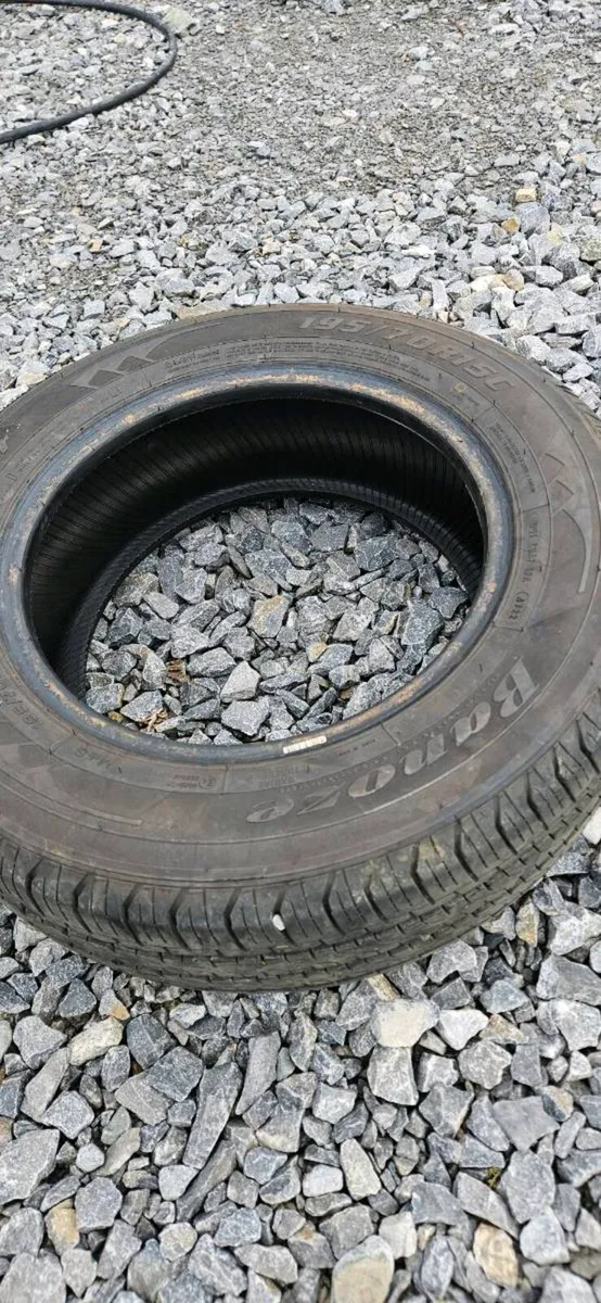 Hiace tyres - Image 1