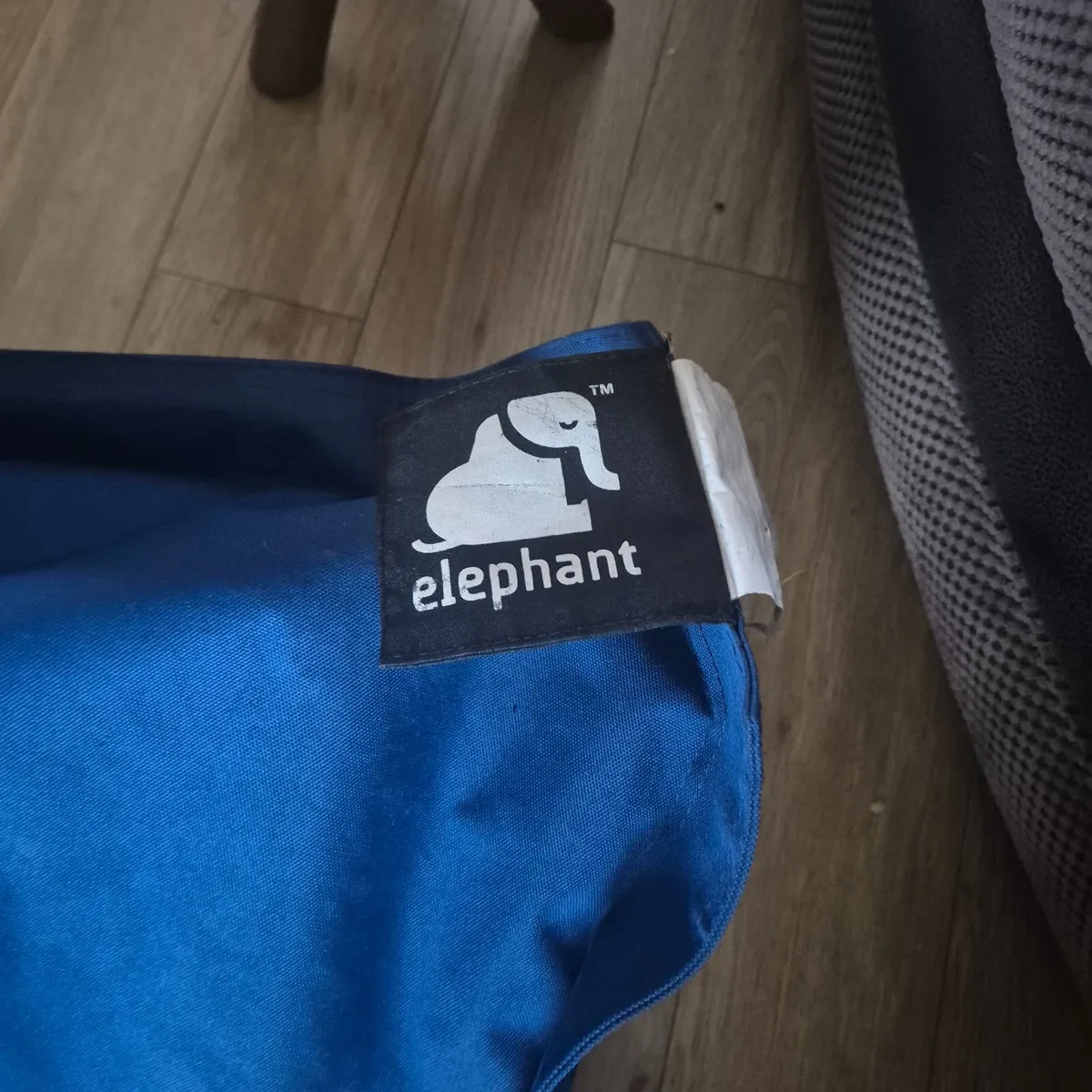 Large elephant bean bag blue - Image 3