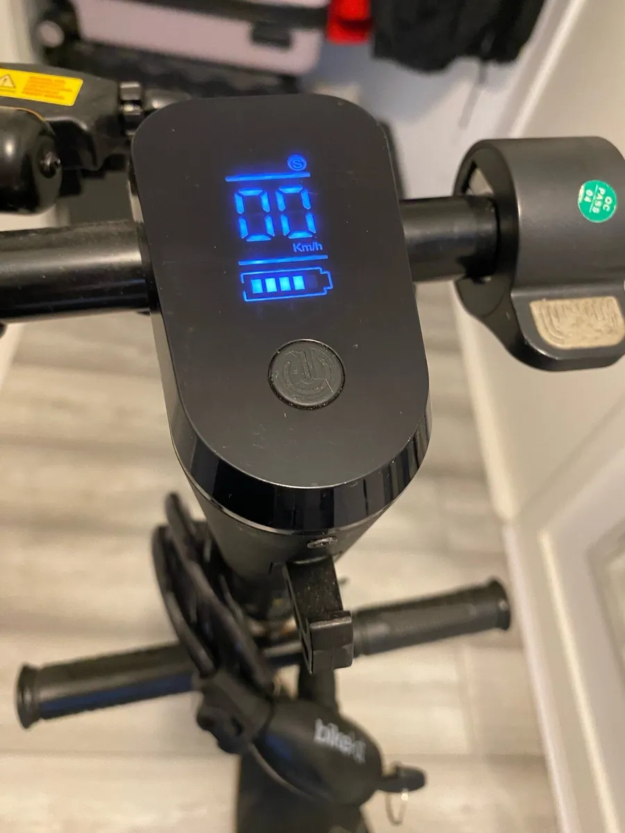 Electric scooter - Image 4