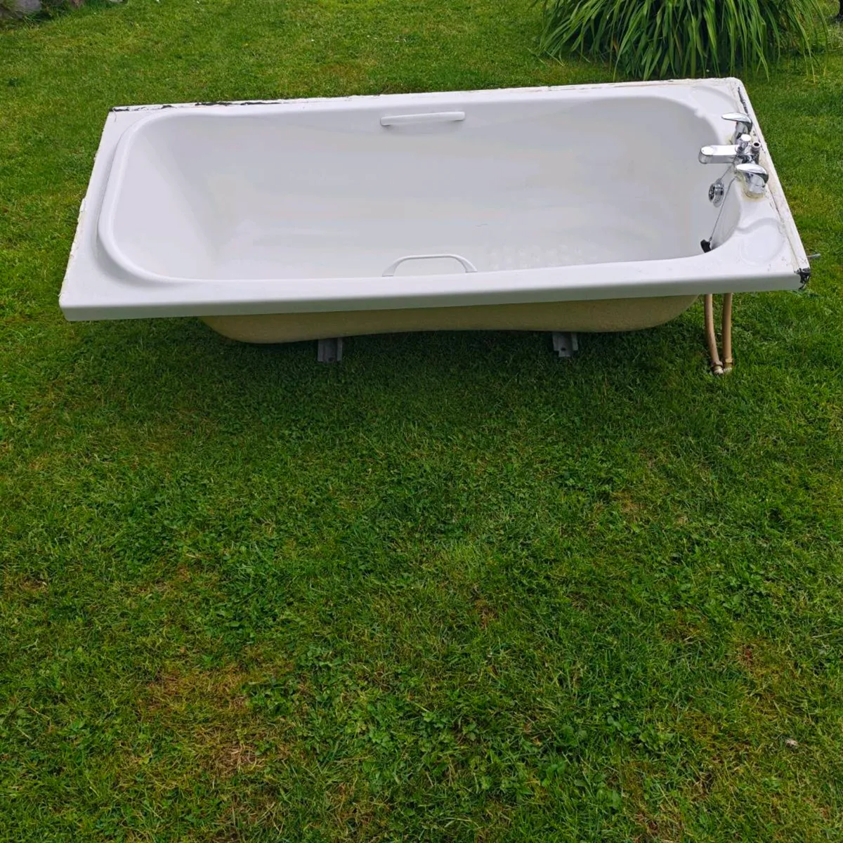 Bath - Image 2