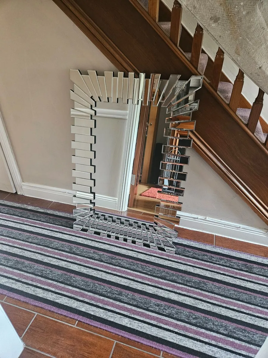 Mirror - Image 1