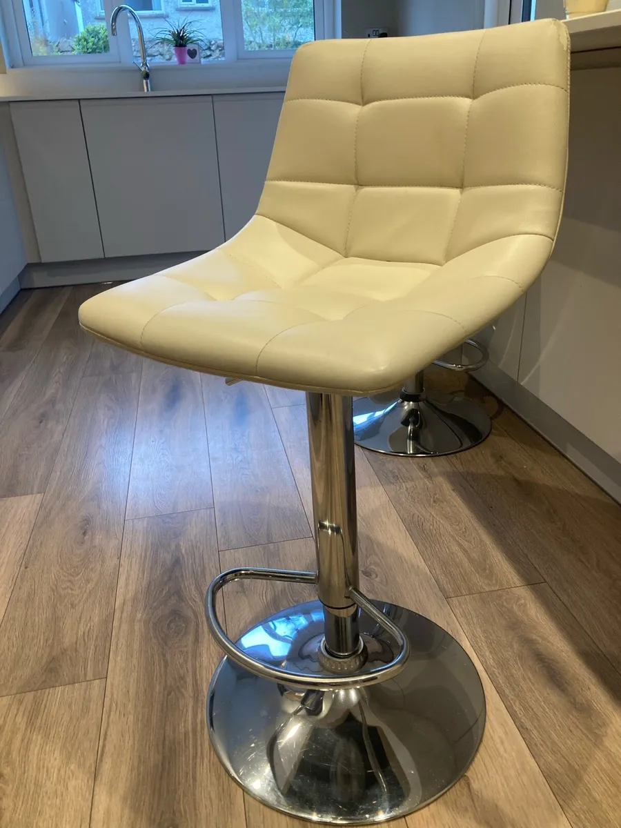 4 x Cream Faux Leather Kitchen Bar Stools - Image 3