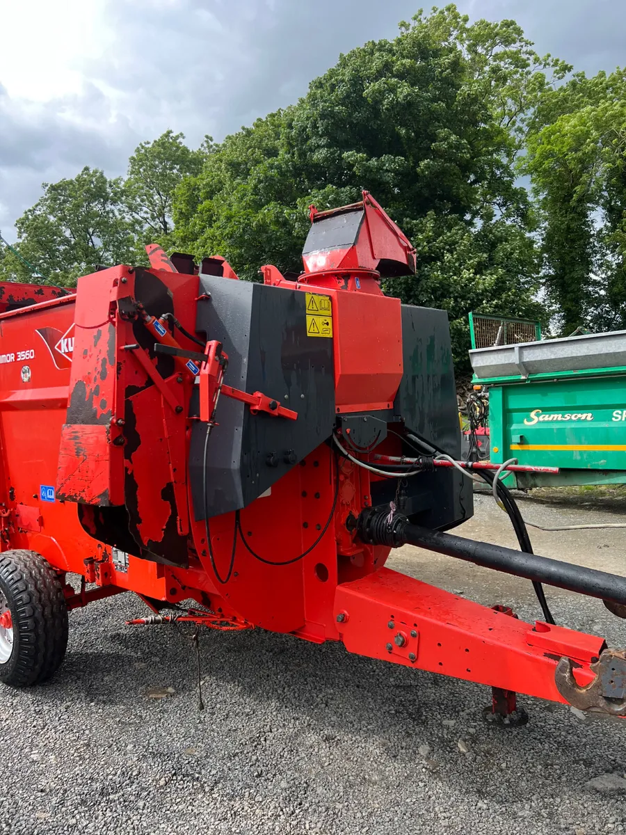 Kuhn 3560 Straw Blower - Image 4
