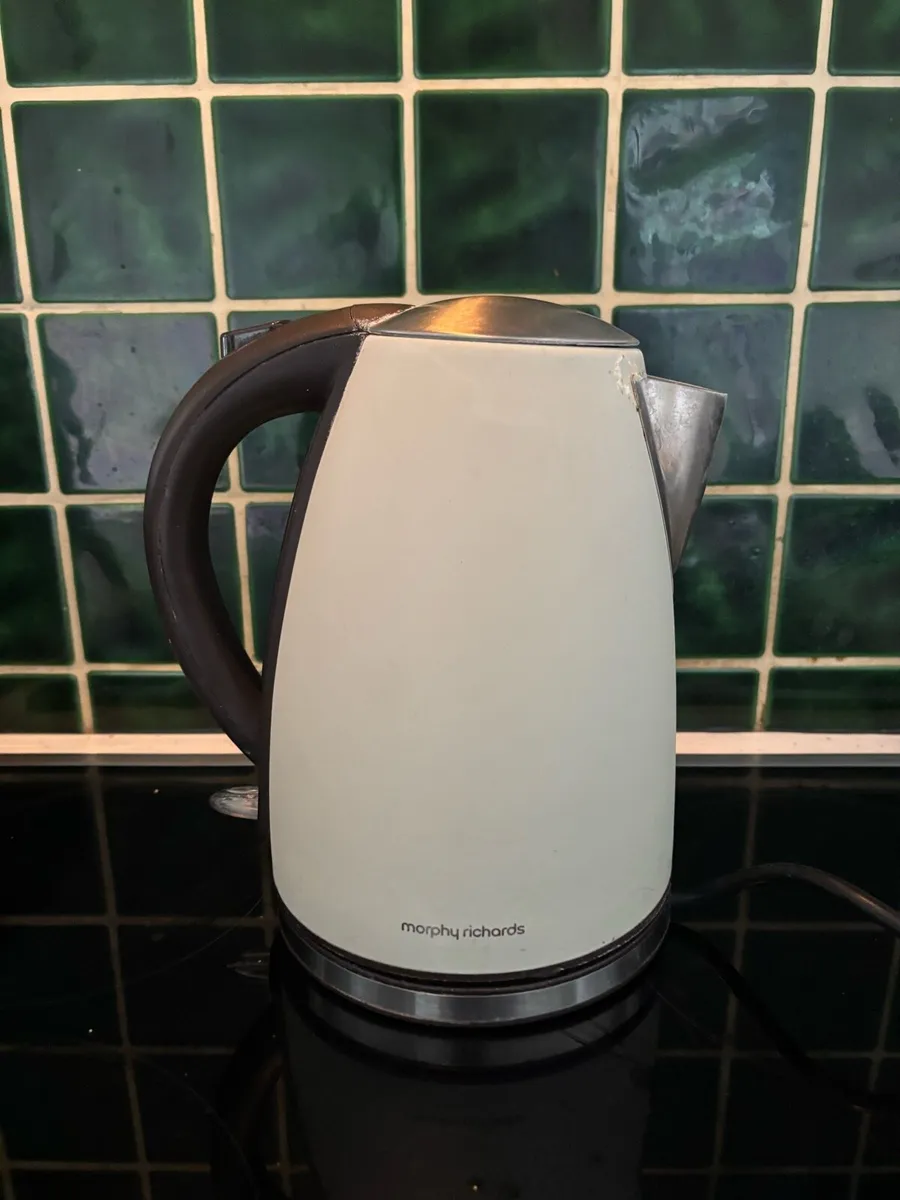 Morphy Richards Cream Kettle – €15 - Image 1