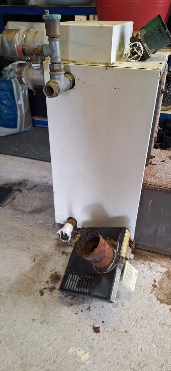 Oil boiler - Image 1