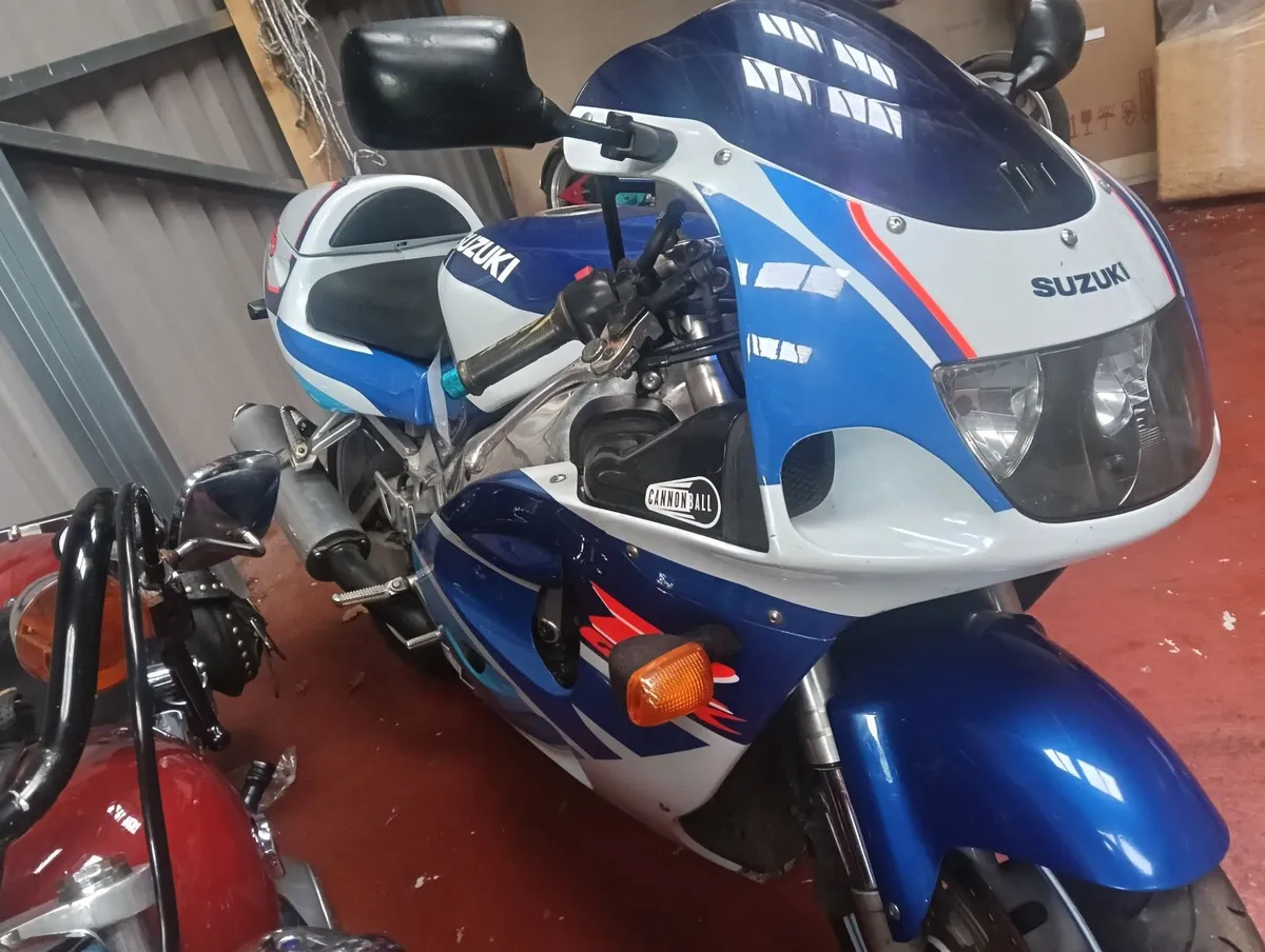 Suzuki gsx 750 1997 - Image 3