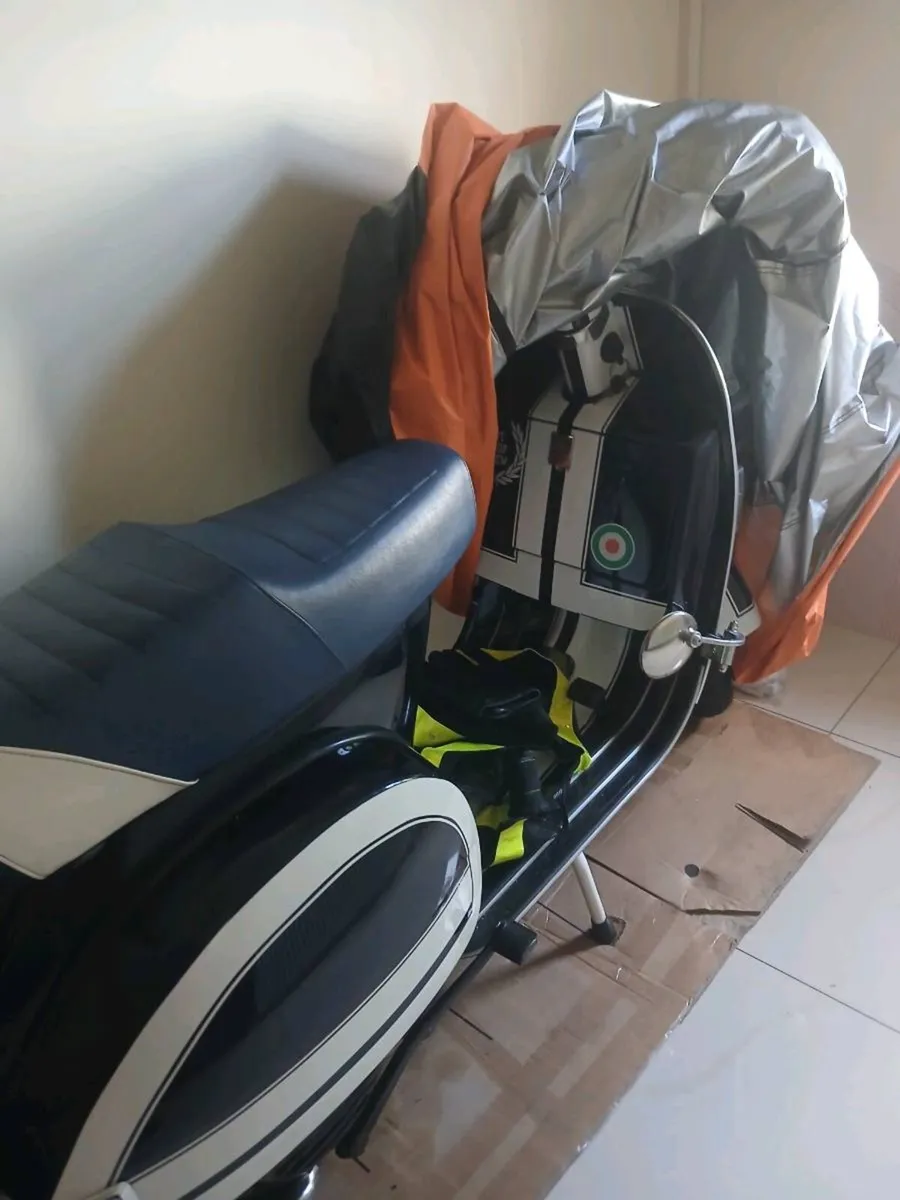Vespa PX 200 - Image 4