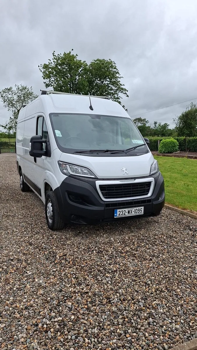 Boxer van - Image 1