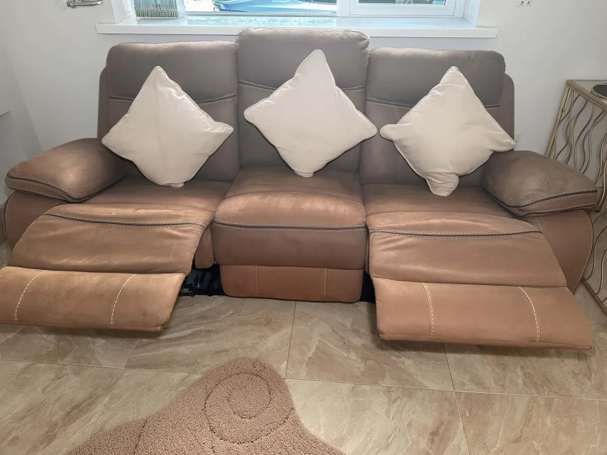 Suite - Image 1