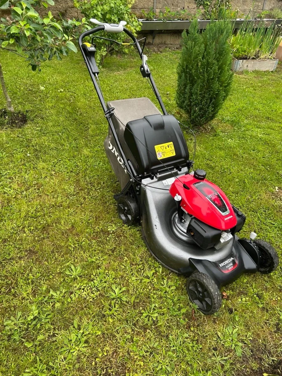 Honda HRN 536 lawnmower - Image 1