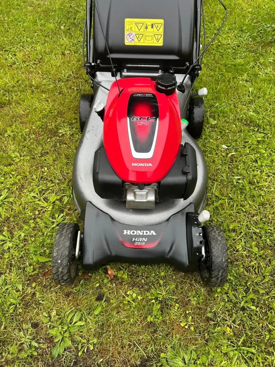 Honda HRN 536 lawnmower - Image 2