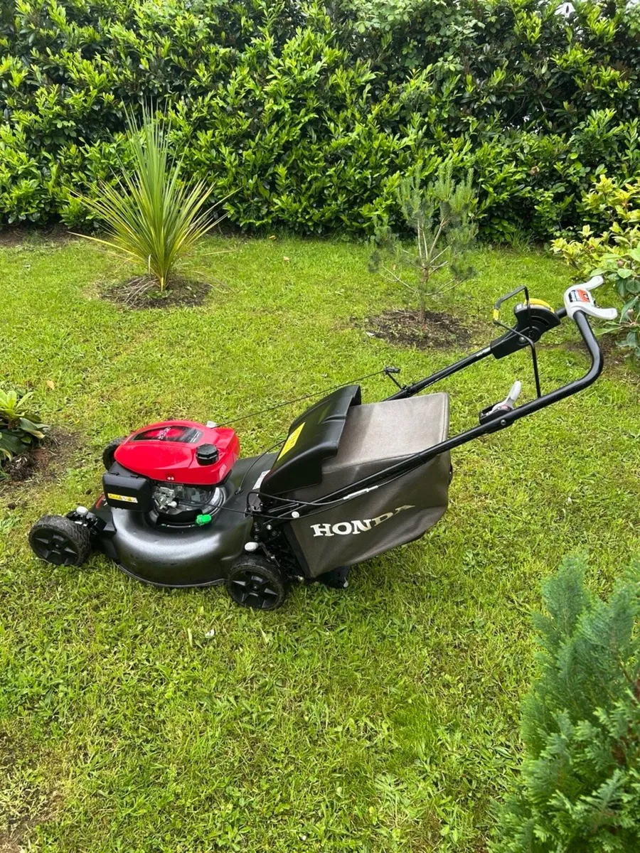 Honda HRN 536 lawnmower - Image 3