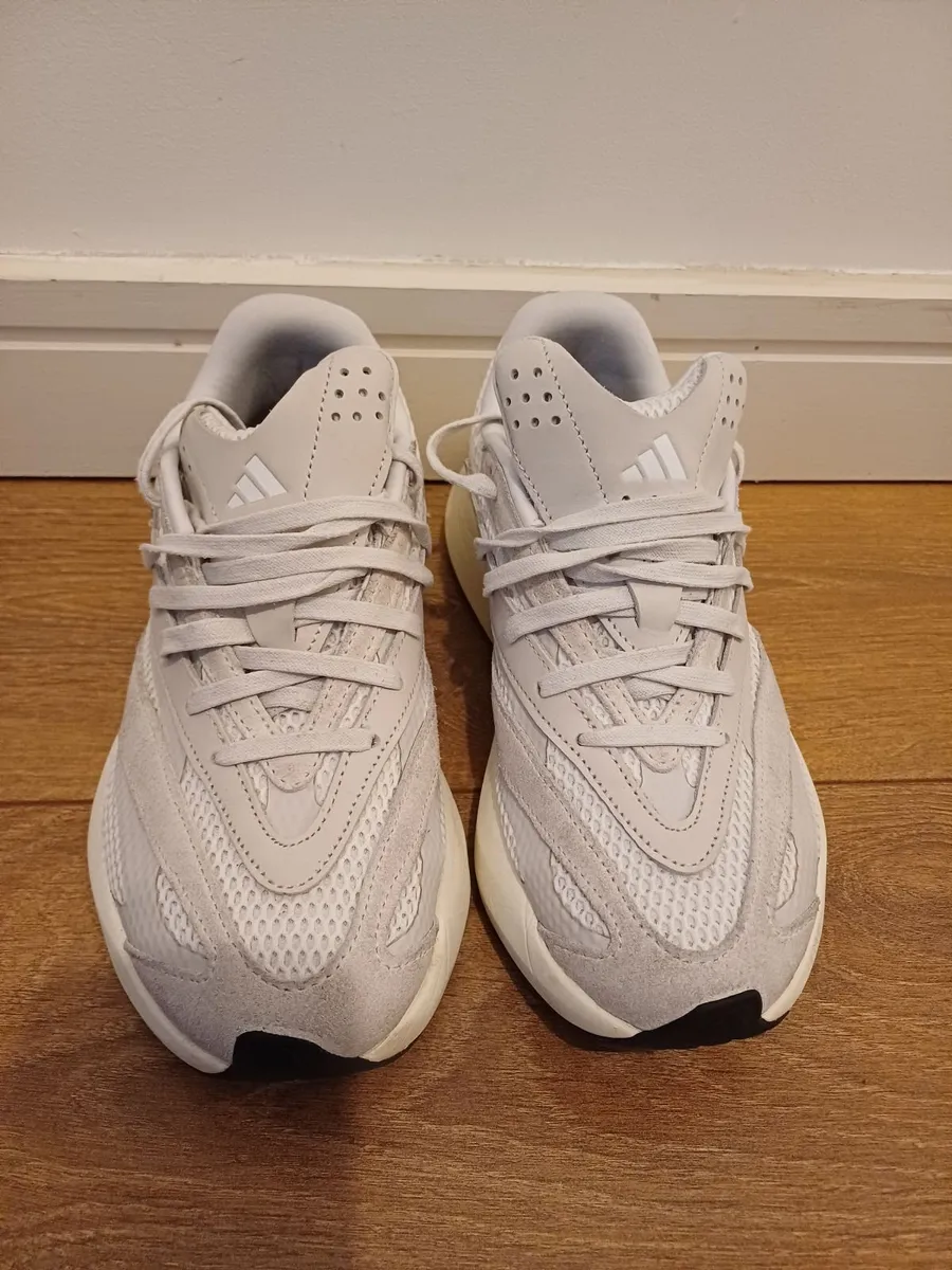 Adidas Lightblaze Shoes - Image 2