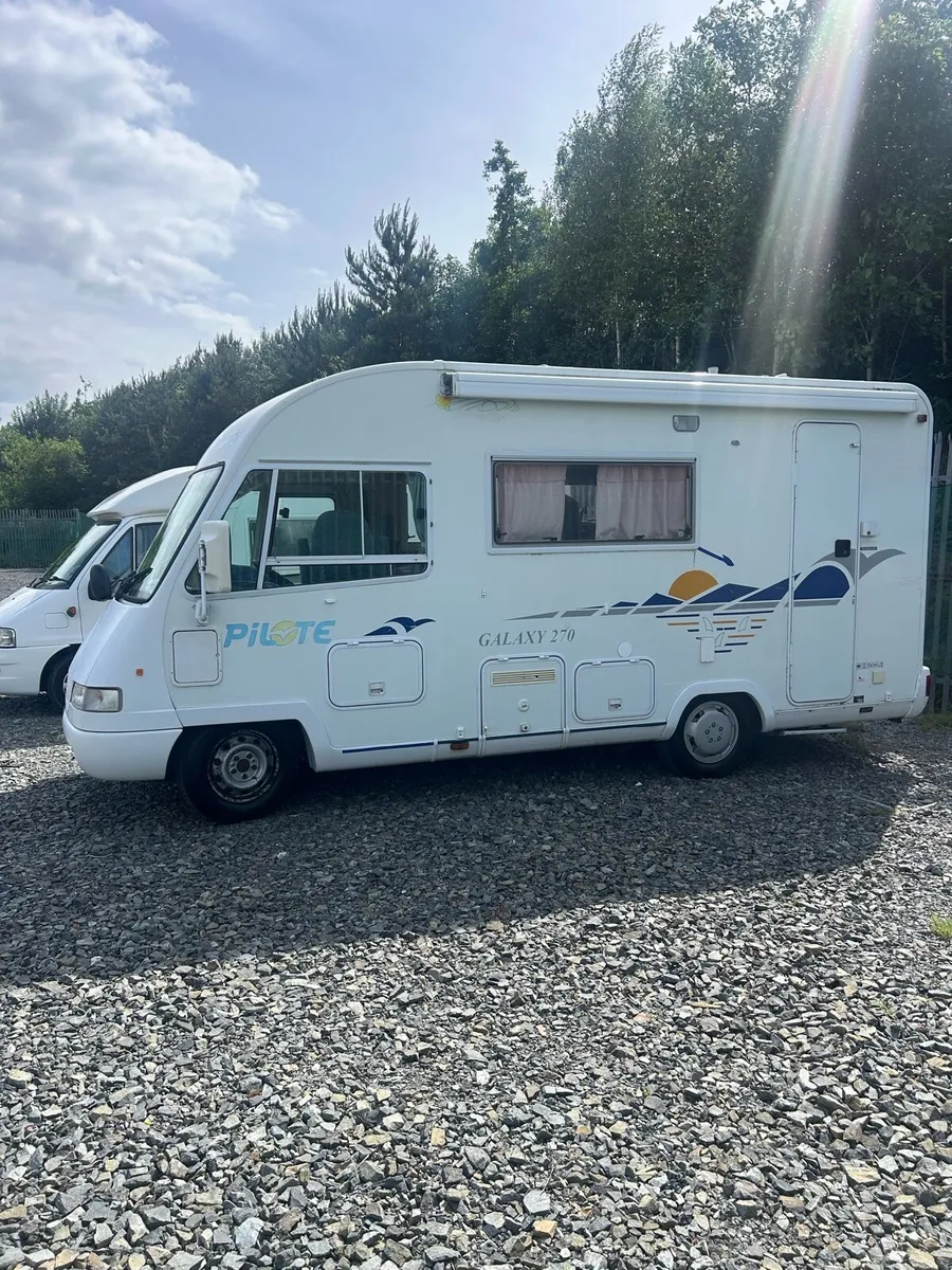 2001 Pilote Galaxy 270 - Image 1