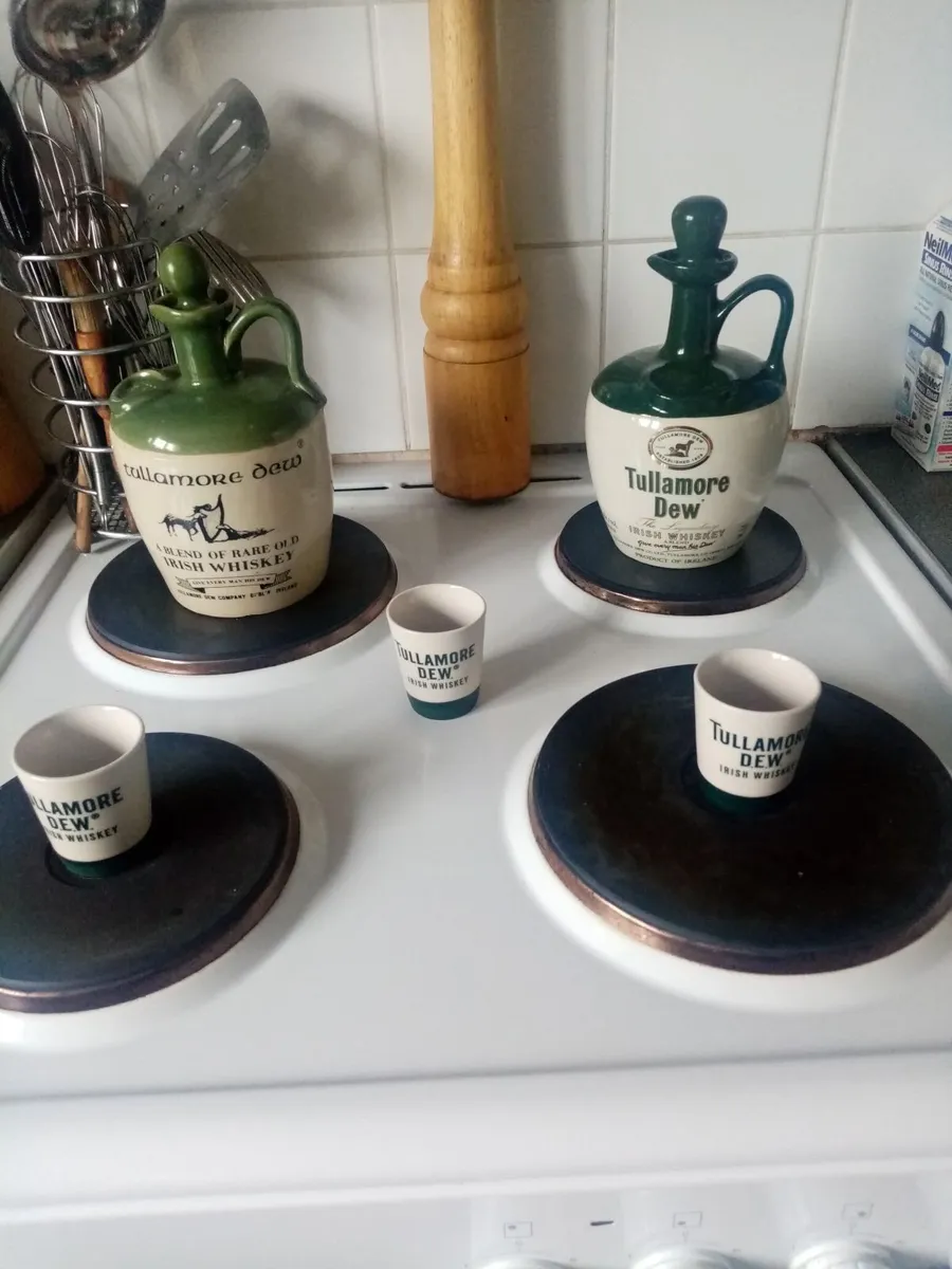Home Bar, Man Cave Bits - Image 1