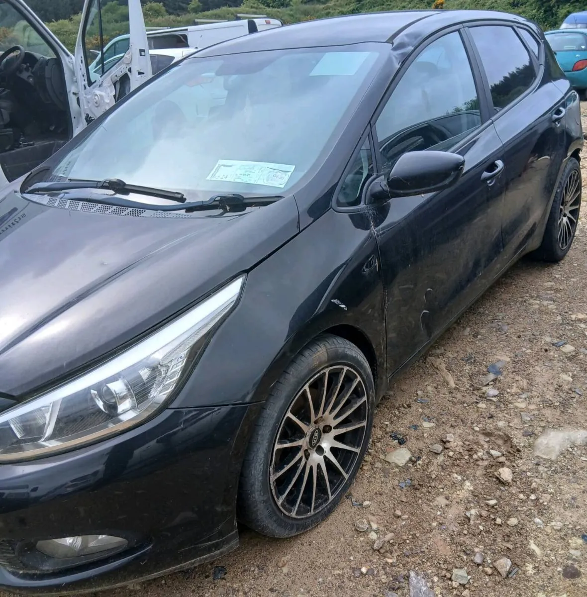 Breaking kia ceed cars - Image 2