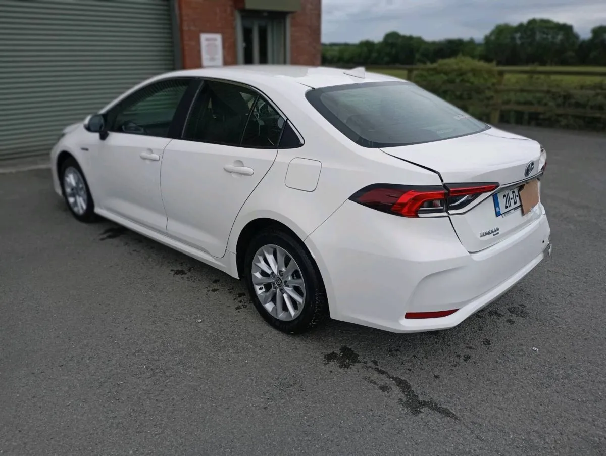 2021 Toyota Corolla hybrid - Image 3