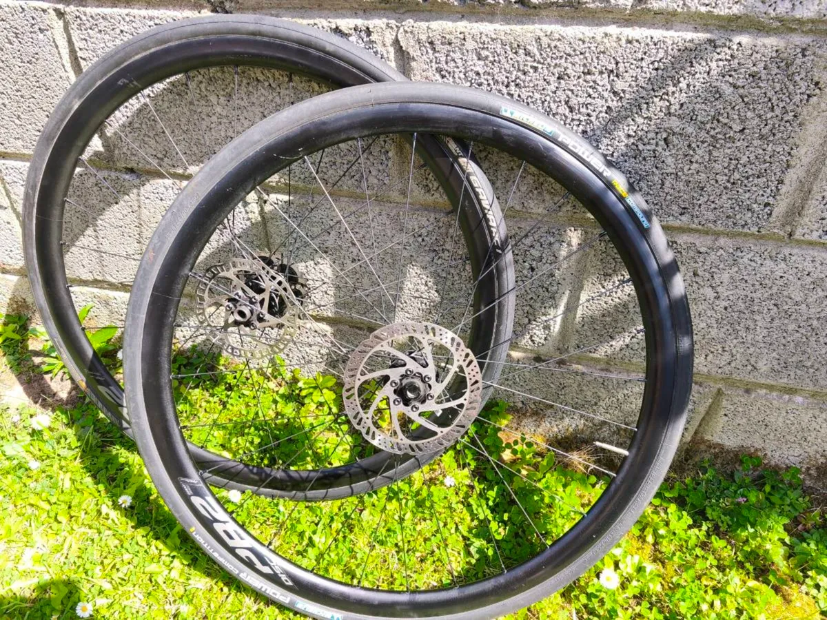 Giant PR2 disc wheelset Shimano 105 - Image 1