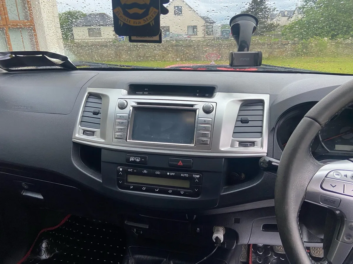 Toyota Hilux - Image 3