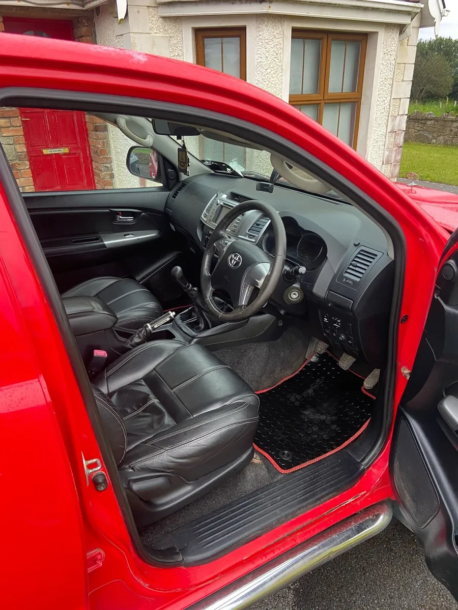 Toyota Hilux - Image 4