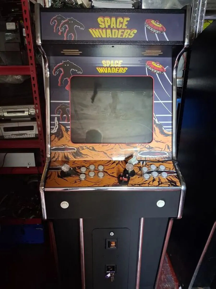 Arcade Machine - Image 2