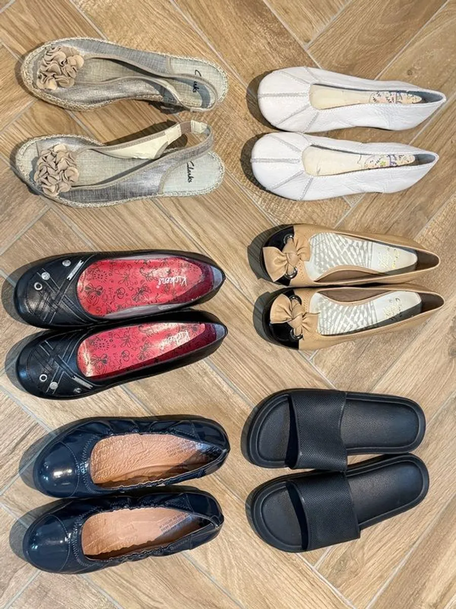 Bundle of ladies summer shoes 5 flats and 1 wedge size 5 and 6 - Image 1