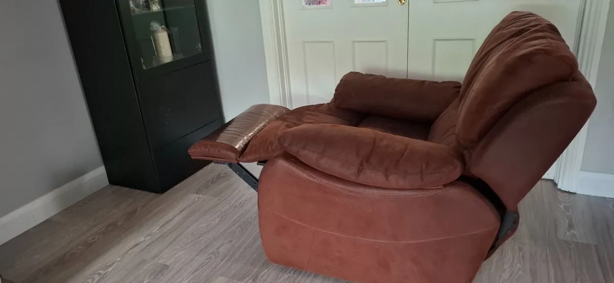 3 Seat Recliner and 2 Single Recliners - Image 1