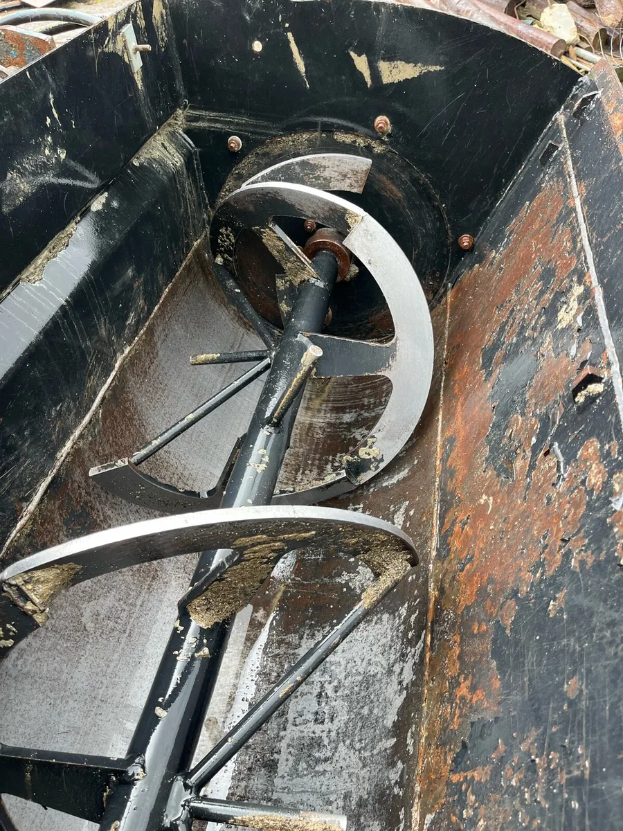 Cement mixer - Image 2