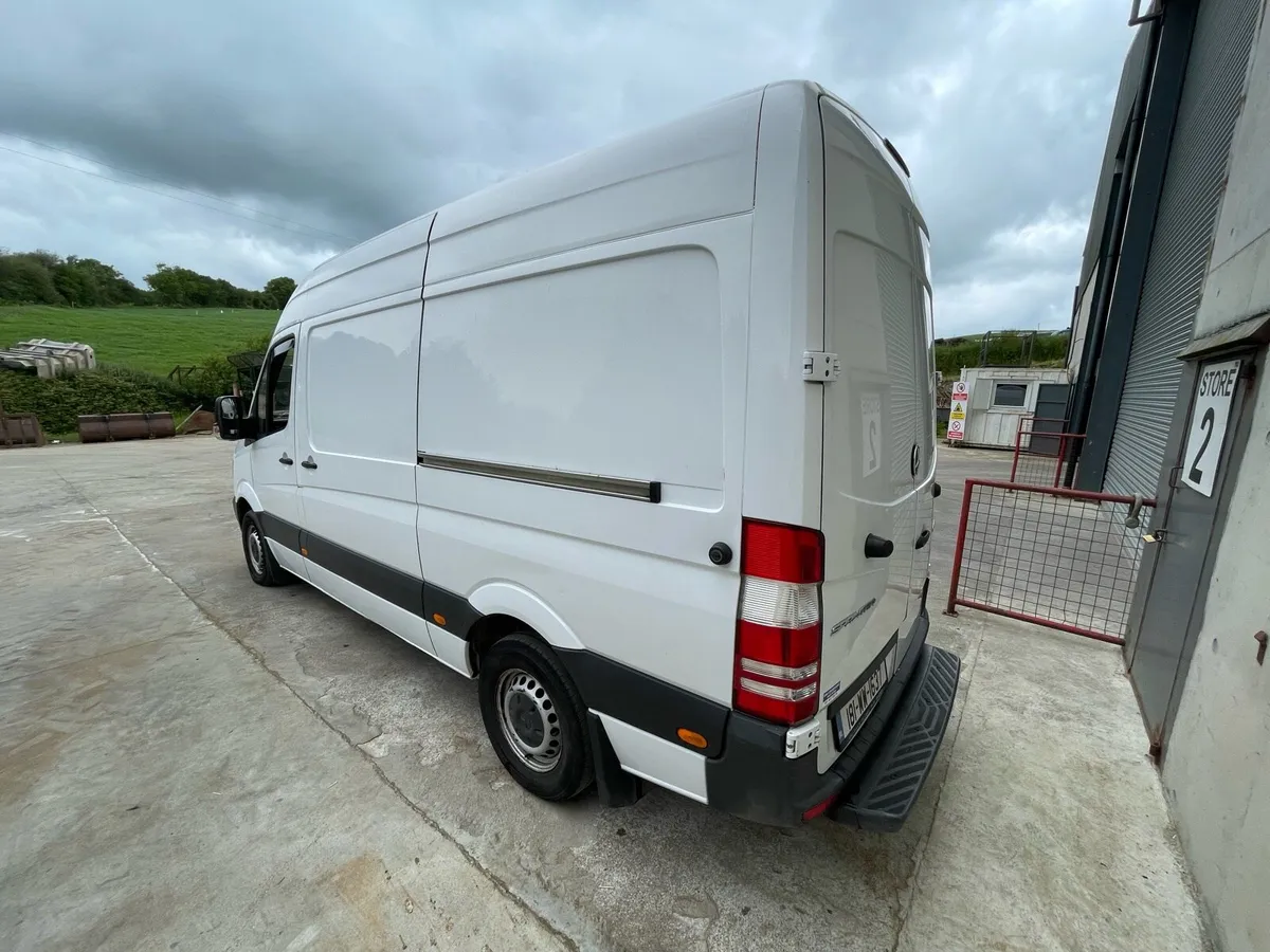 Mercedes Benz Sprinter mwb **low km - Image 4