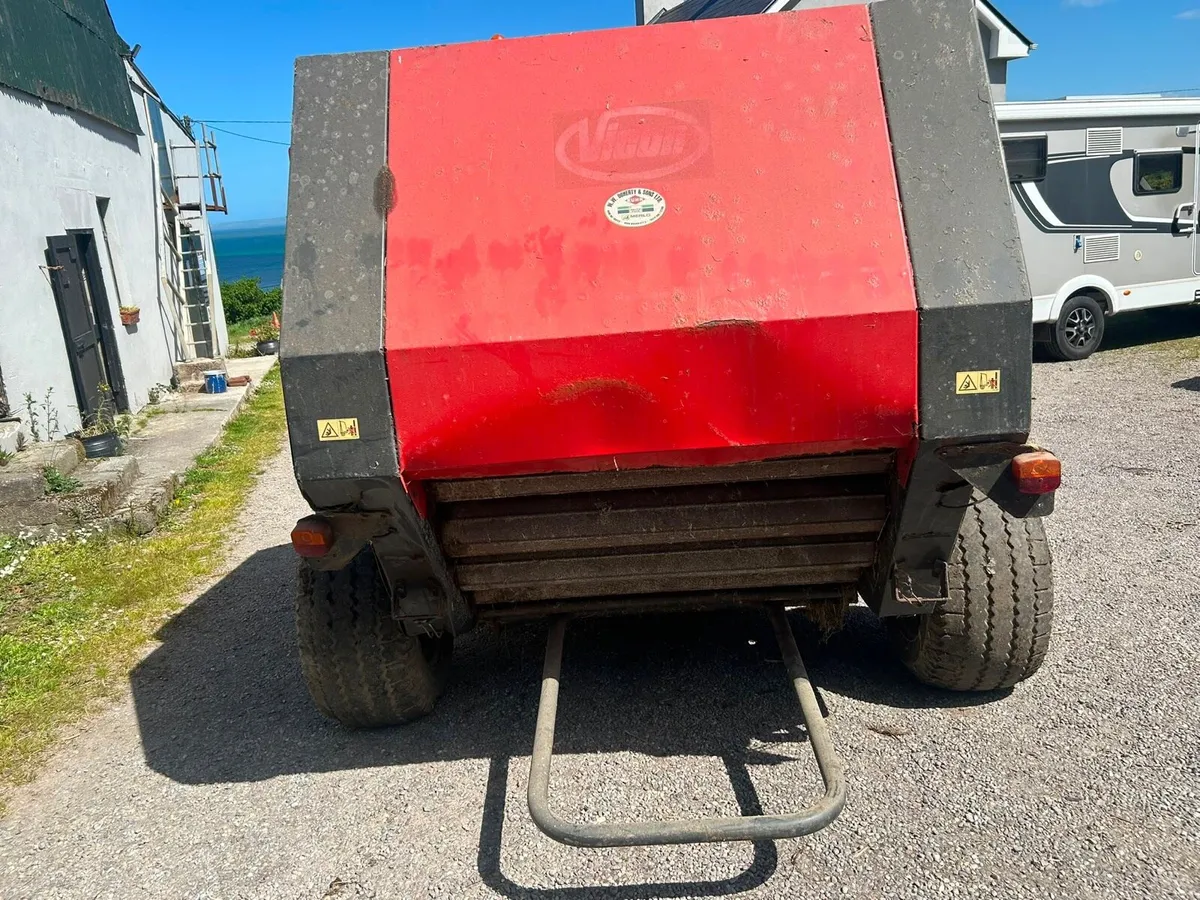 Vicon Round Baler - Image 4