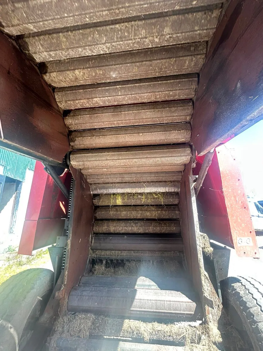 Vicon Round Baler - Image 3