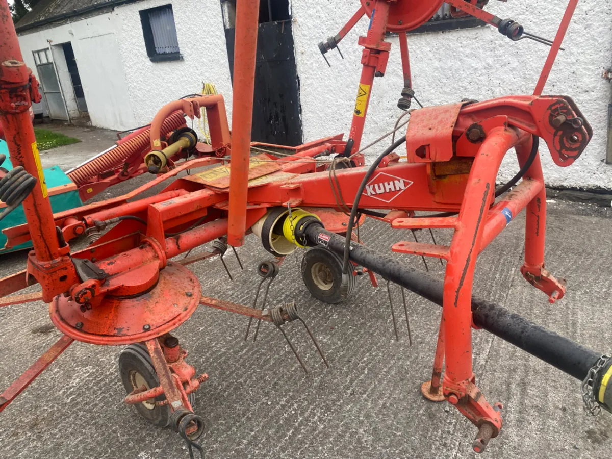 Kuhn 4 rotor tedder - Image 4