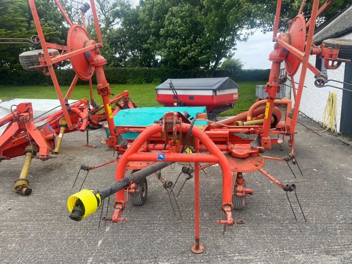 Kuhn 4 rotor tedder - Image 2