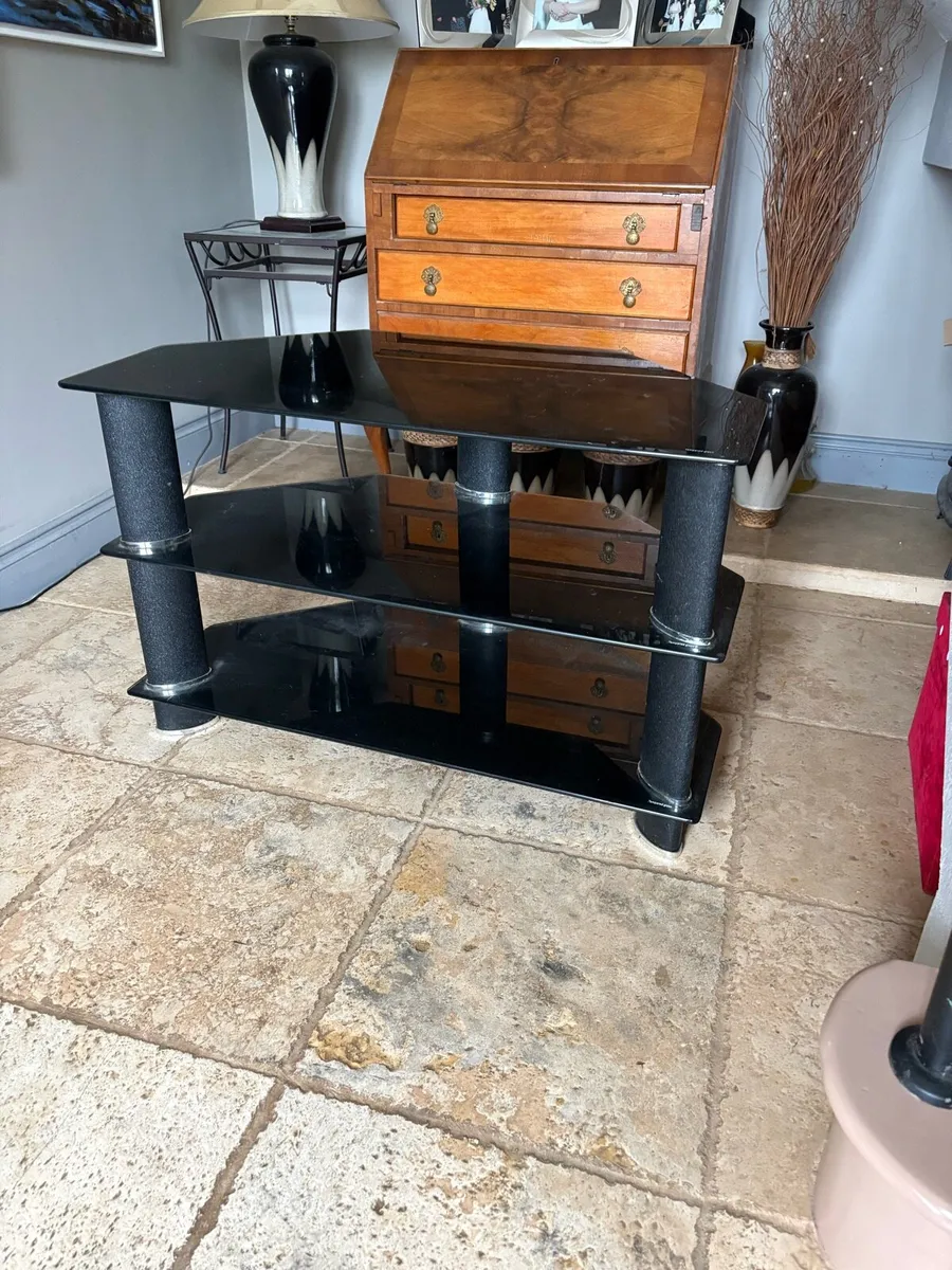 Tv table - Image 1
