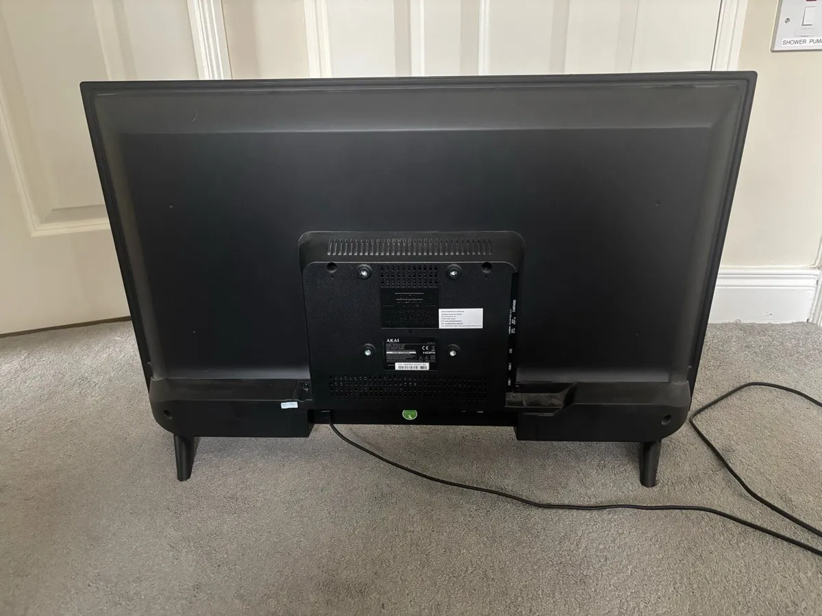 Akai 32 inch tv - Image 3