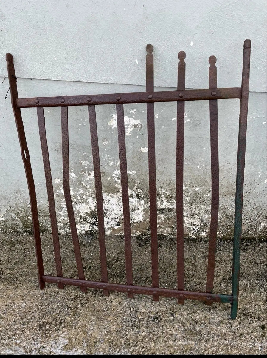Iron gates - Image 2