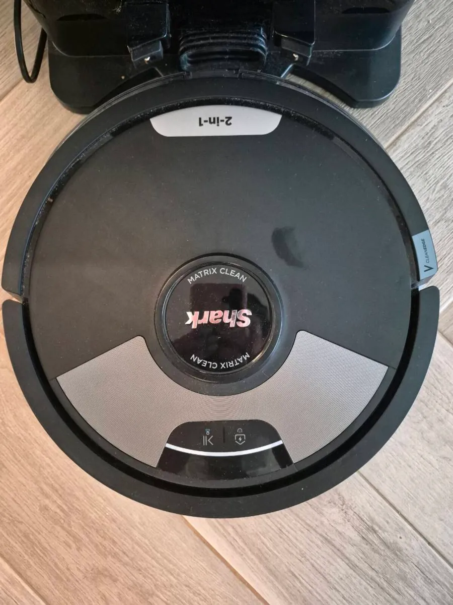 Shark 2in1 robot hoover & mop - Image 2