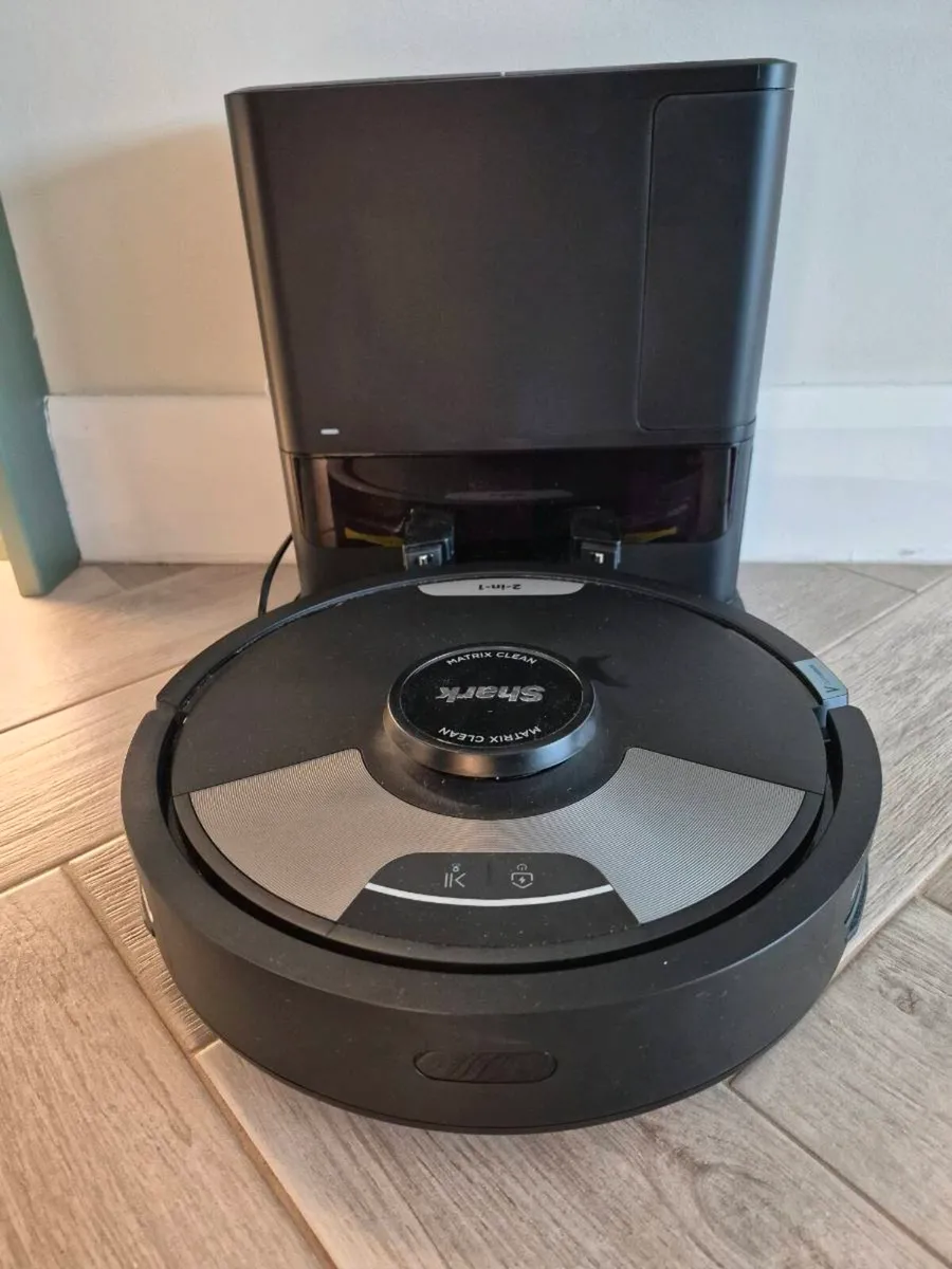 Shark 2in1 robot hoover & mop - Image 3