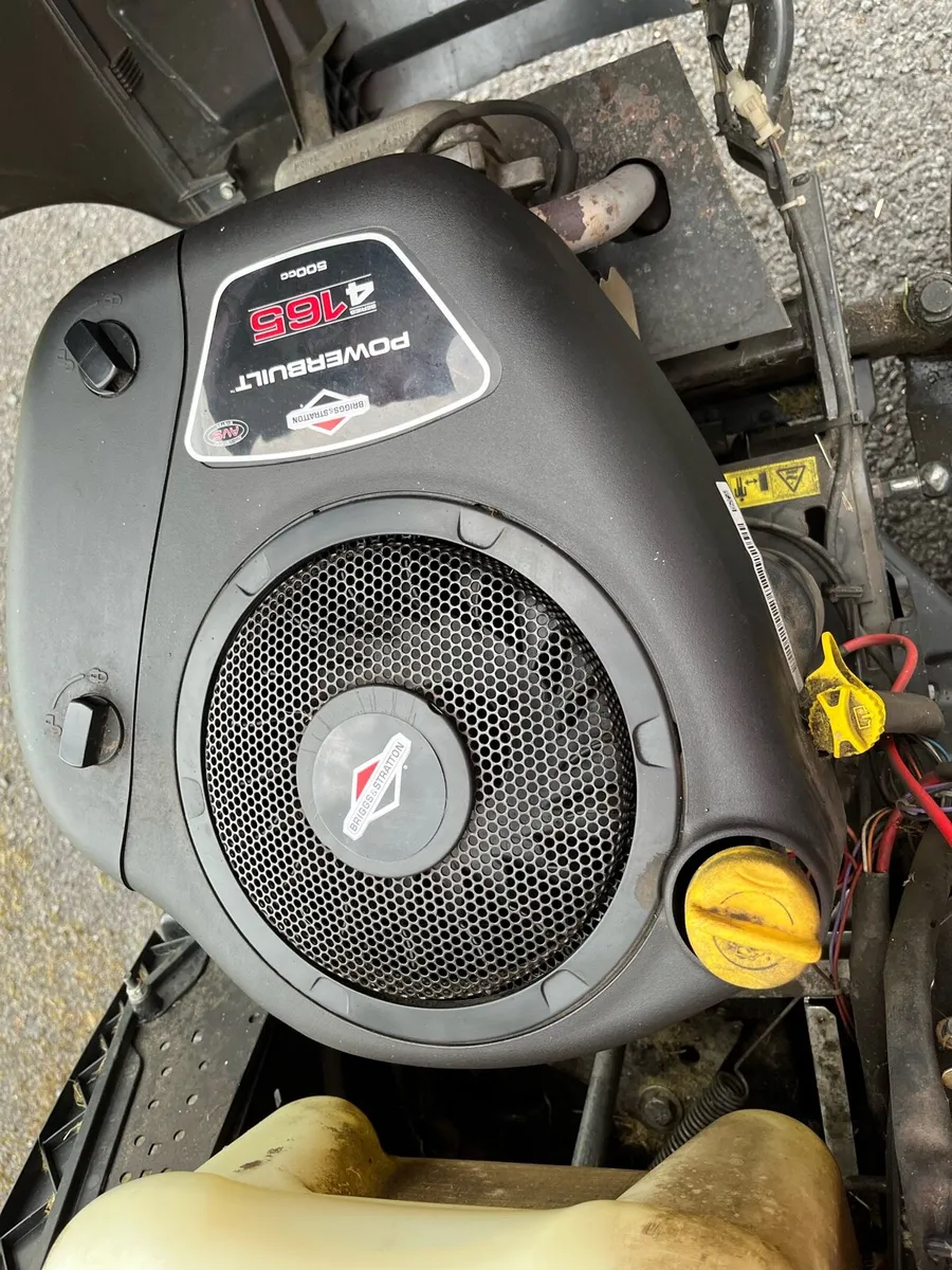 Castlegarden hydro 16/5HP ride on lawnmower - Image 3
