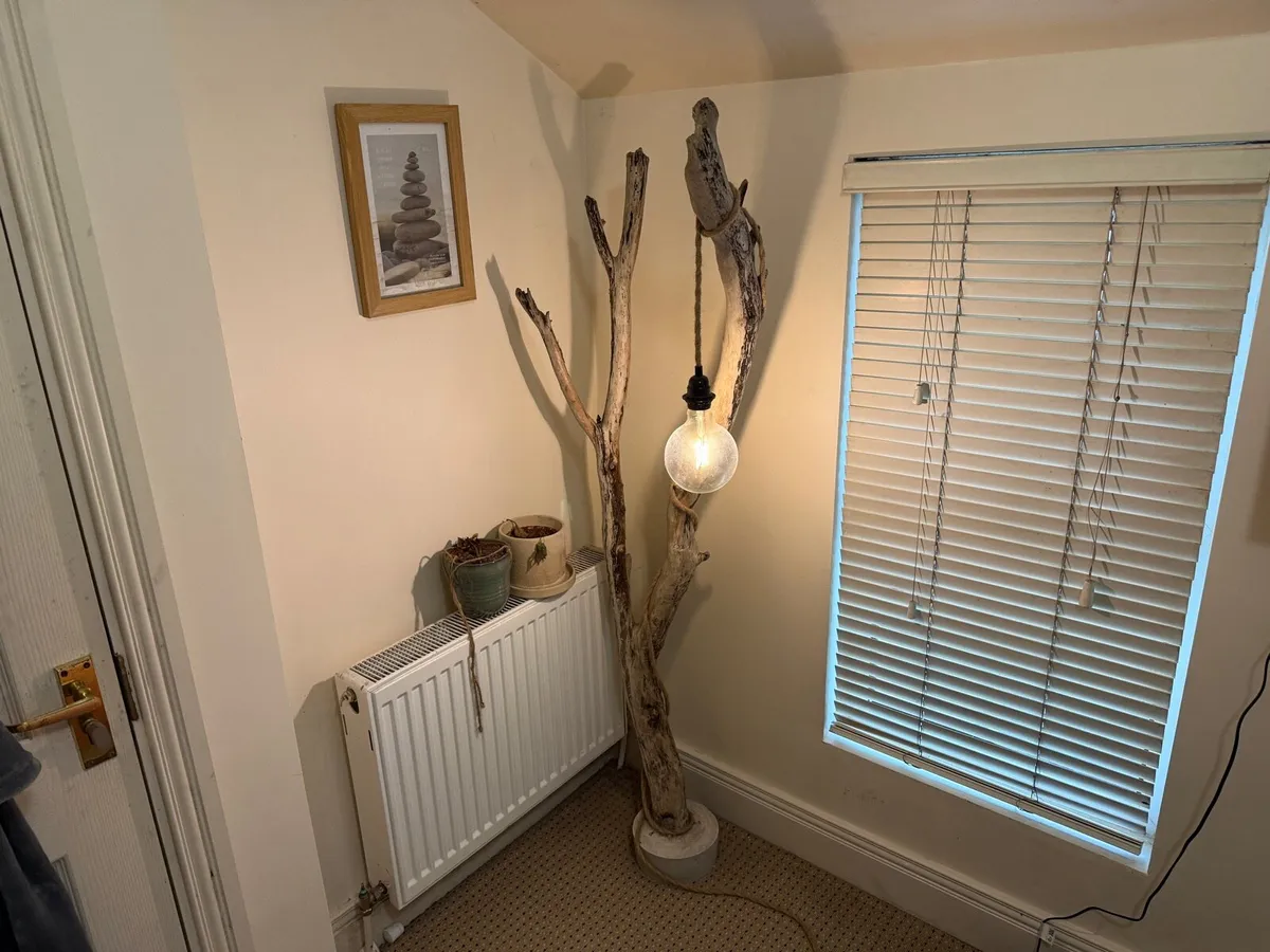 Wooden lamps. Smart bulbs - Image 1